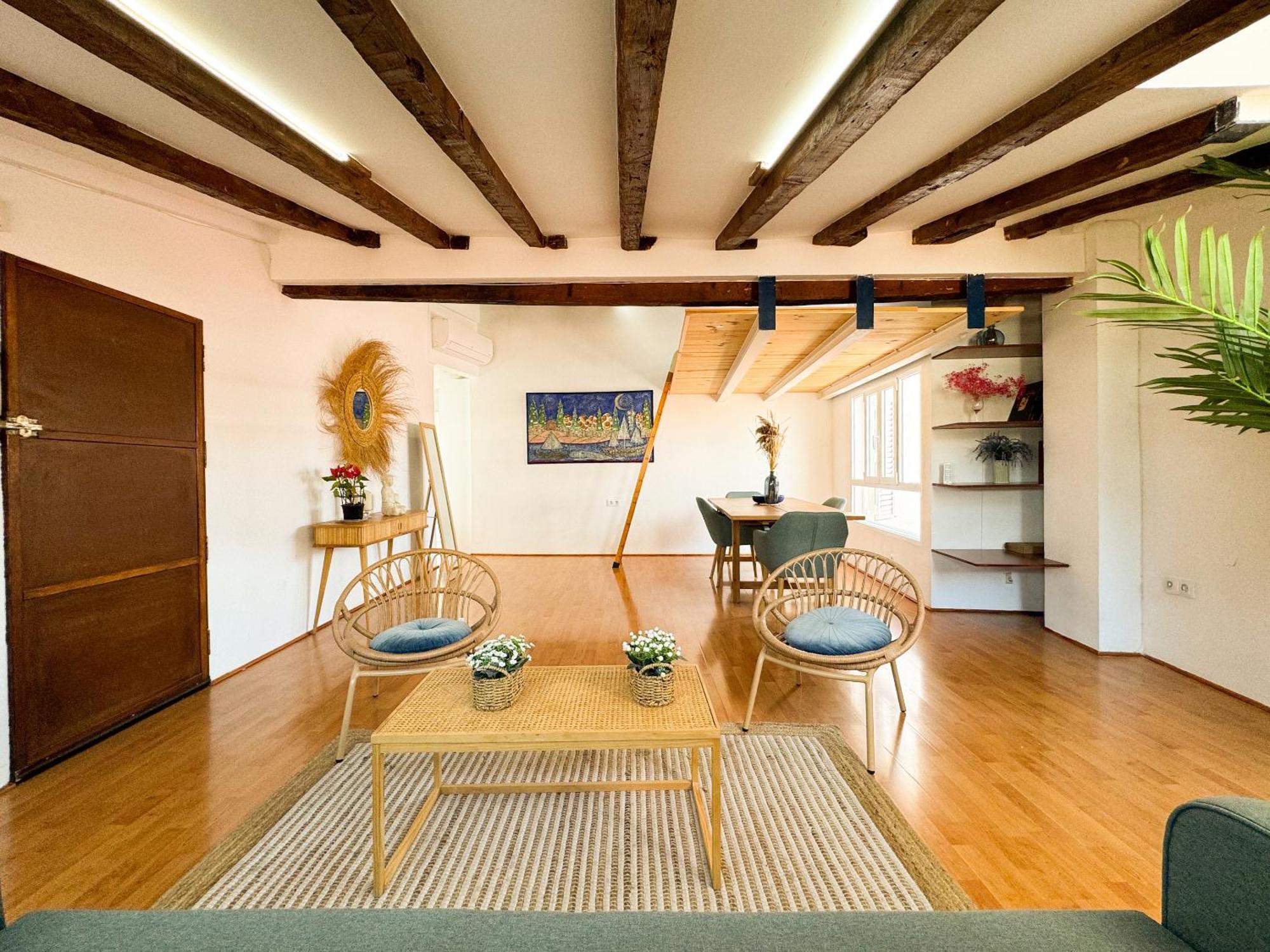 Apartment Atico Con Terraza Cerca De La Plaza De La Virgen *